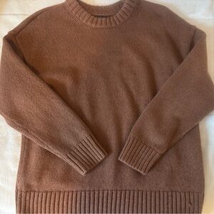 GAP Woman’s Tan Crewneck Sweater